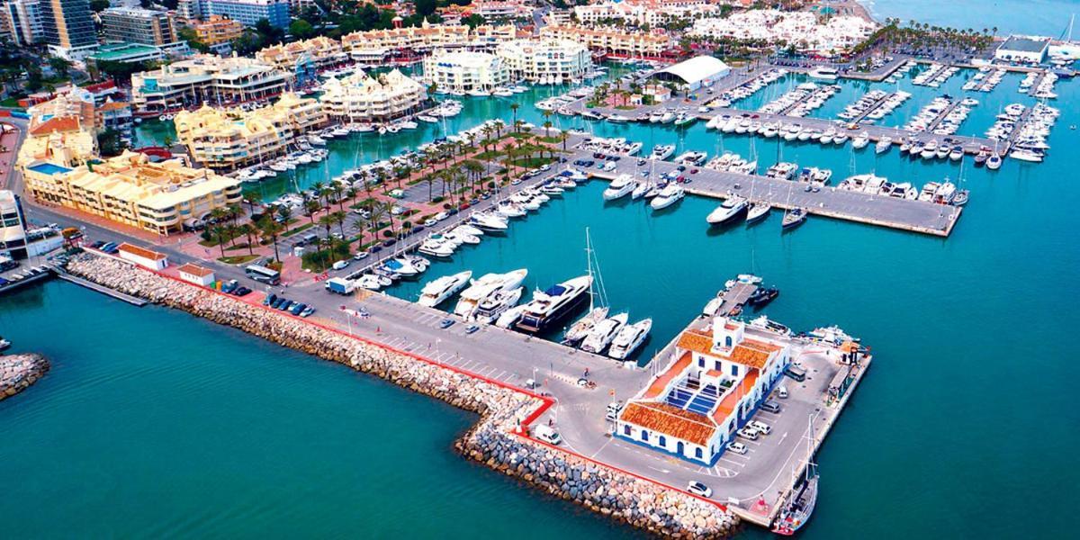 Holiday Rentals Piscina, Playa Parking A 5 Min Caminando Del Puerto De Benalmadena Exterior photo